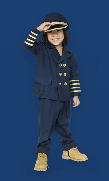 Хлопчик у пілотному костюмі — стокове фото