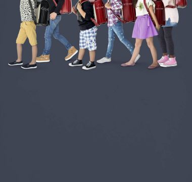 okul çocukları ile bir sırt çantaları