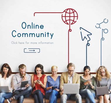 Dijital aygıtlar kullanan insanlar