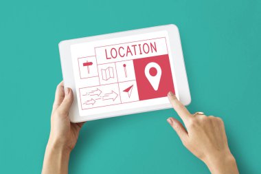 kişi holding dijital tablet