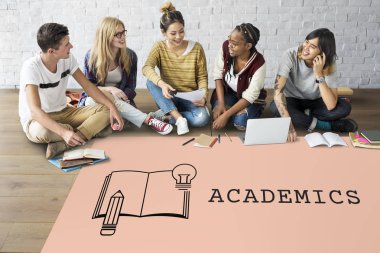 öğrenciler proje üzerinde birlikte çalışma