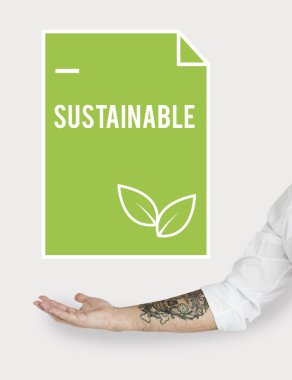 Adam dövme sembolü sunulması ile