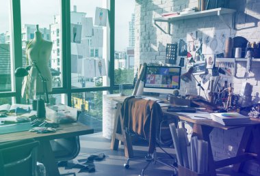 Moda tasarım çalışma-alanı 