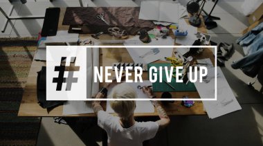 Moda Tasarımcısı çizim