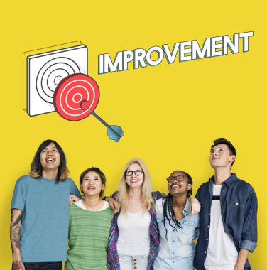 çok etnik gruptan oluşan mutlu genç arkadaşlar