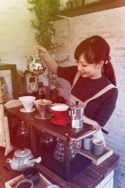 busbarista kahve hazırlama 