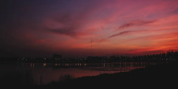 Prachtige zonsondergang hemel — Stockfoto