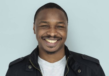 Afrikalı erkek gülümseyen