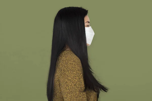 Woman wearing medical mask — Stock Photo, Image