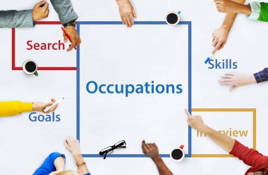 iş adamları tartışıyor