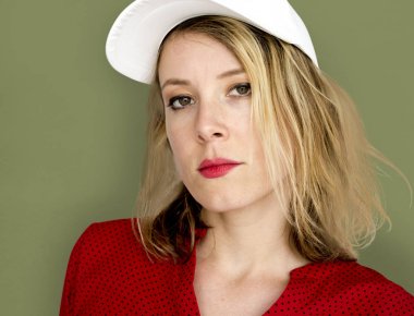  kadın kırmızı ruj