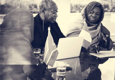 İnsanlar Uluslararası Konferansı Toplantı