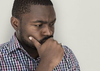 siyah elbise adam düşünceli poz