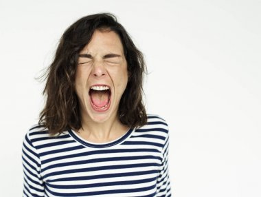 genç kadın çığlığı 