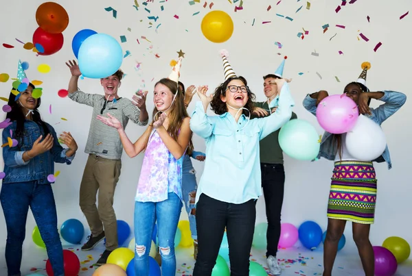 Personnes célébrant la fête — Photo