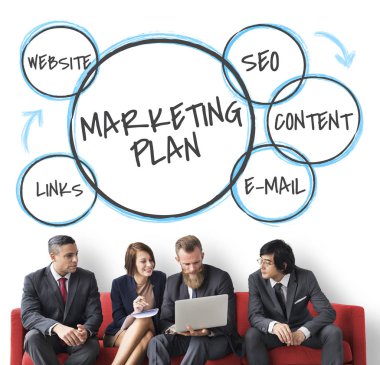 İş adamları birlikte çalışıyor. 