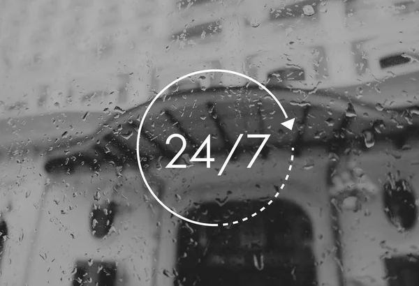 Yağmur damlaları ile pencere — Stok fotoğraf