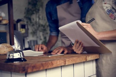 Erkekler kontrol hisse senedi, pasta ekmek eşya, özgün photoset