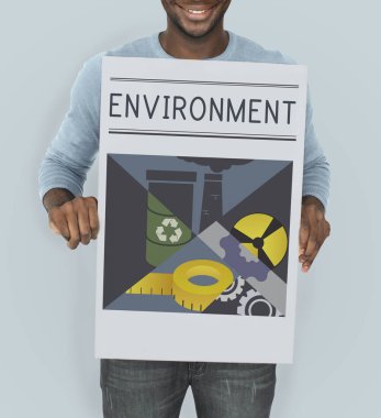 Afrika adam grafik afiş tutarak 