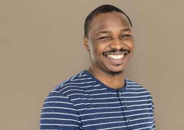 Afrikalı erkek gülümseyen