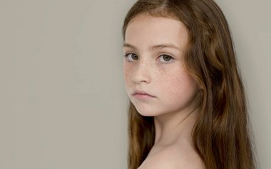 küçük kız odaklı 