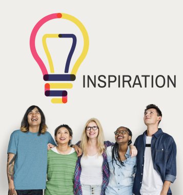 çok etnik gruptan oluşan mutlu genç arkadaşlar