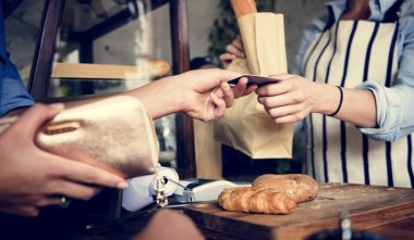 önlük kruvasan, orijinal satış ekmek fırınları dükkanda adamla photoset 