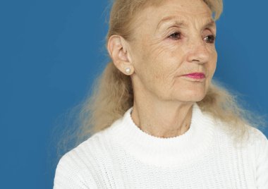 Studio kadın kıdemli