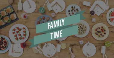 gıda ile ahşap masa