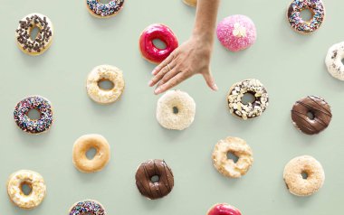 çörek yukarıda el