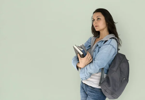 Femeie student cu rucsac care deține cărți — Fotografie, imagine de stoc