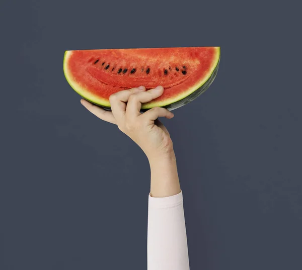 Kezében watermelom — Stock Fotó