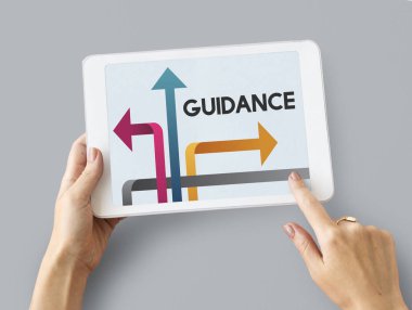 kişi holding dijital tablet