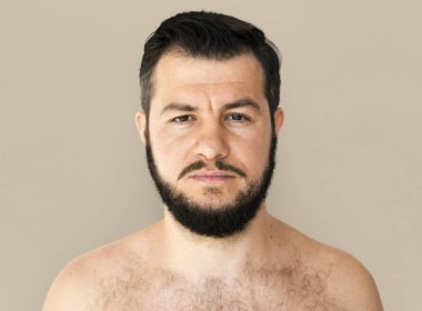 sakallı adam Studio poz