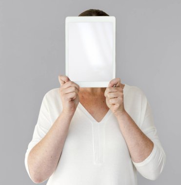 kadın kapsayan yüz