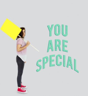 kadın holding afiş. 