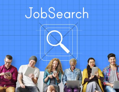 Dijital aygıtlar kullanan insanlar