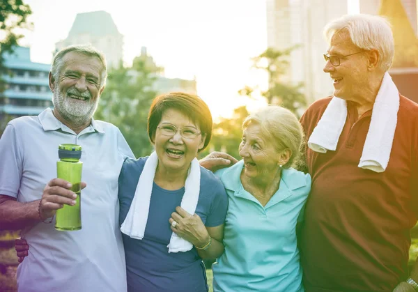 Senior people exercising together — Stock Photo, Image