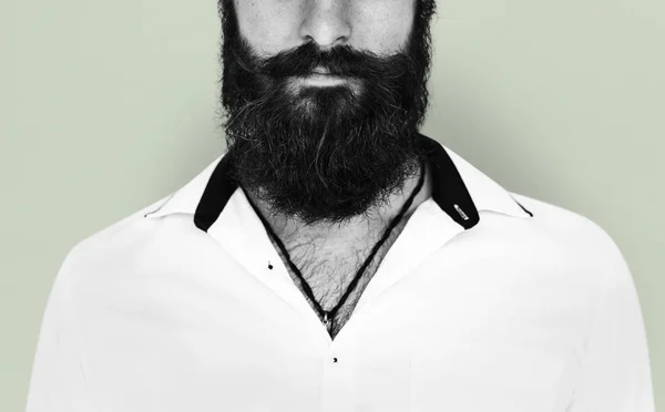 Человек с бородой и усами — стоковое фото