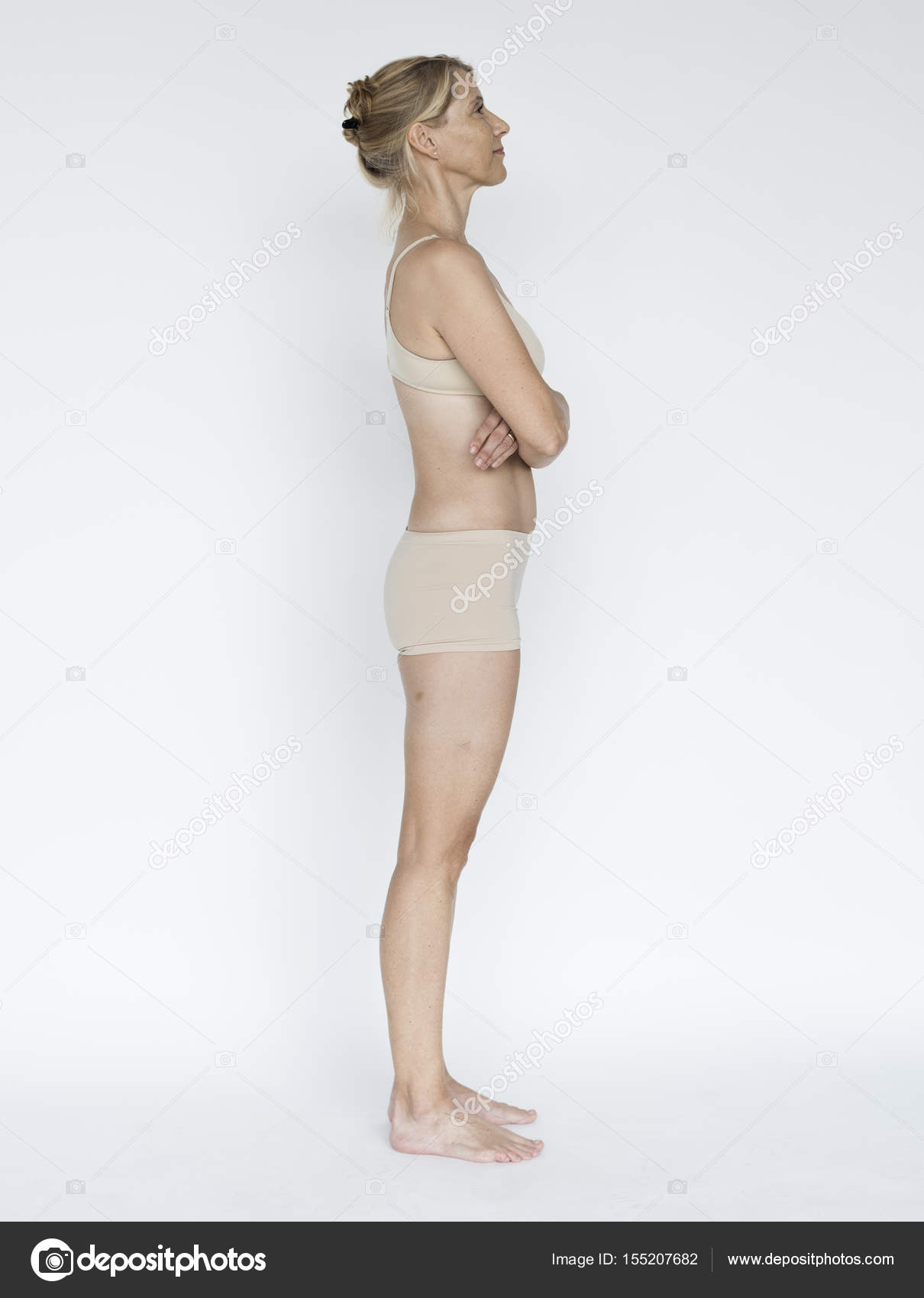 (masterpiece, best quality:1.2), 1 Mature Woman, 独奏、40age、Sexy look (masterpiece, best quality:1.2), 1 Mature Woman, 独奏、40age、Sexy look