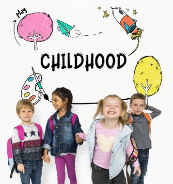 çok ırklı okul çocukları