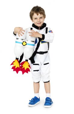 astronot kostüm jetpack ile çocuk