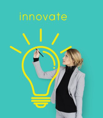 İş kadını Studio'da yazmak  