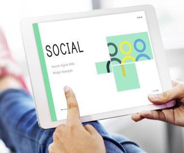 kişi holding dijital tablet