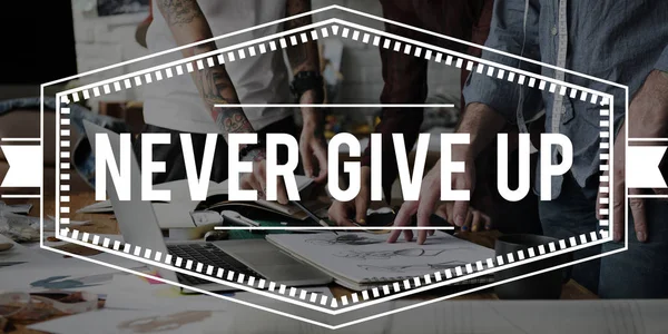 moda çizim ve eskiz tasarımcıları