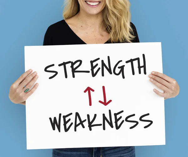 Blonde woman holding placard — Fotografie, imagine de stoc