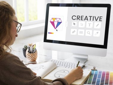 albümde çizim Tasarımcısı