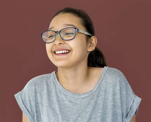 Leende kvinna med glada ansikte uttryck — Stockfoto