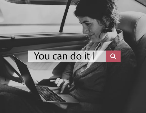 Businesswoman Working on Laptop — Stock Photo, Image