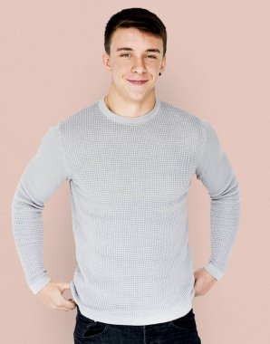 Gülümseyen yüz yetişkin adam